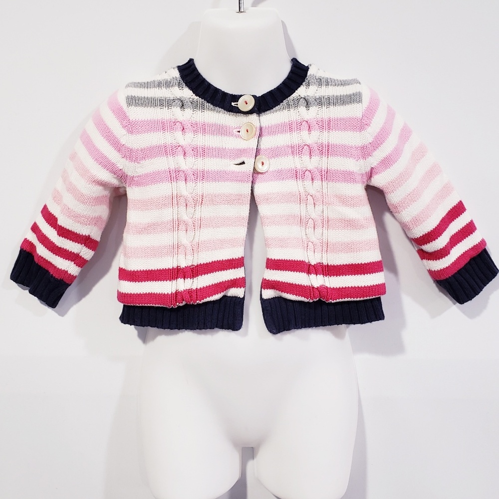 ✨️Baby Gap 3 button sweater 12-18 months